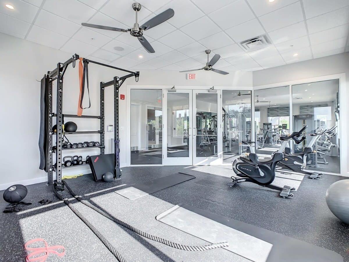 Gorgeous 2Br Lakeview Condo With Waterpark キシミー エクステリア 写真