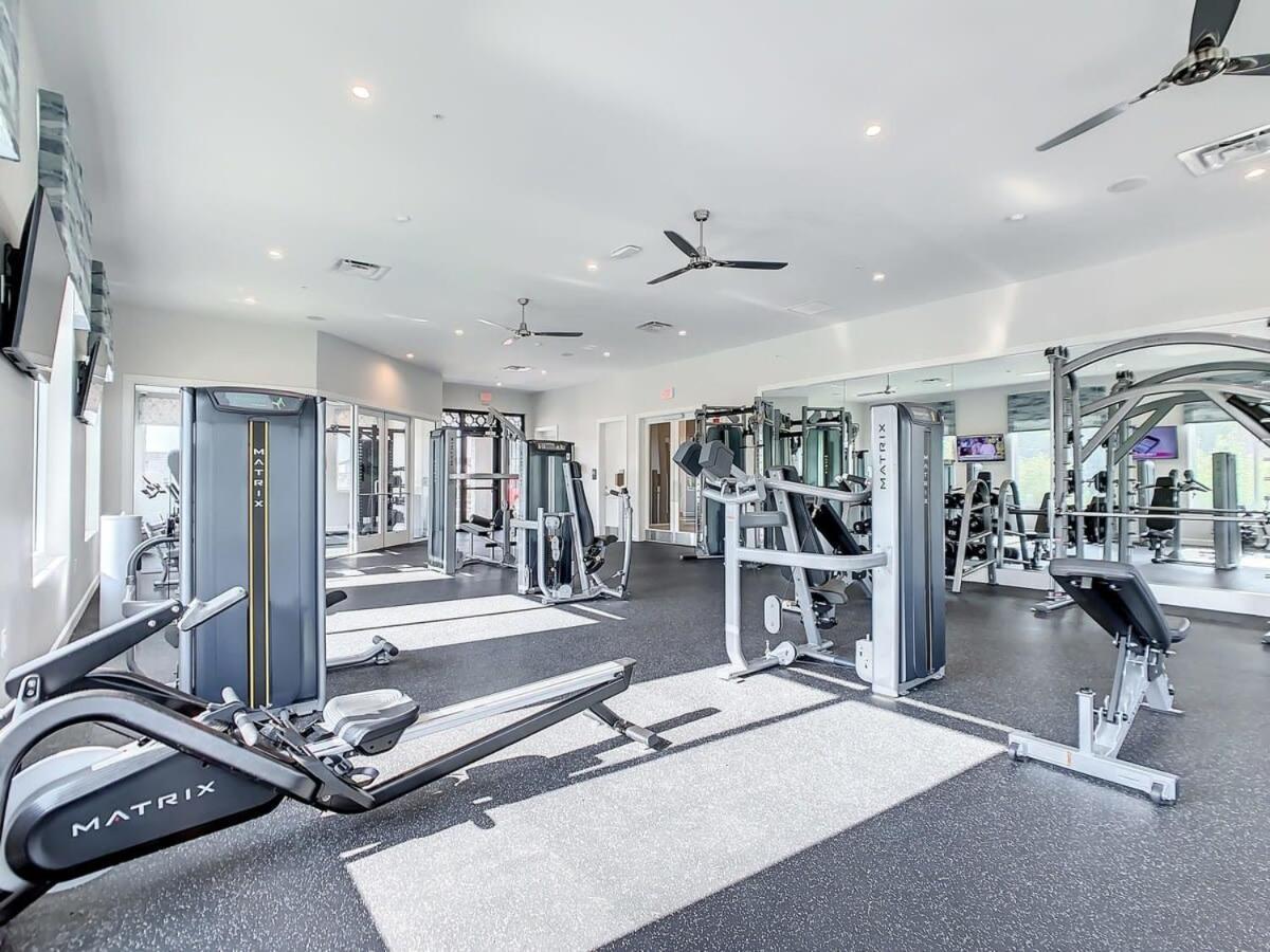 Gorgeous 2Br Lakeview Condo With Waterpark キシミー エクステリア 写真