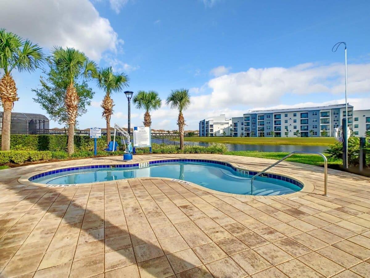 Gorgeous 2Br Lakeview Condo With Waterpark キシミー エクステリア 写真
