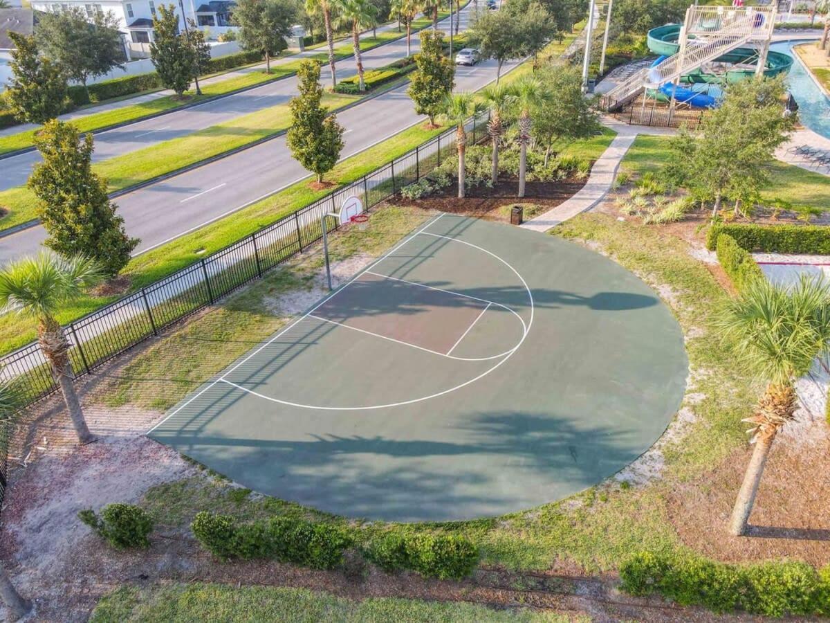 Gorgeous 2Br Lakeview Condo With Waterpark キシミー エクステリア 写真