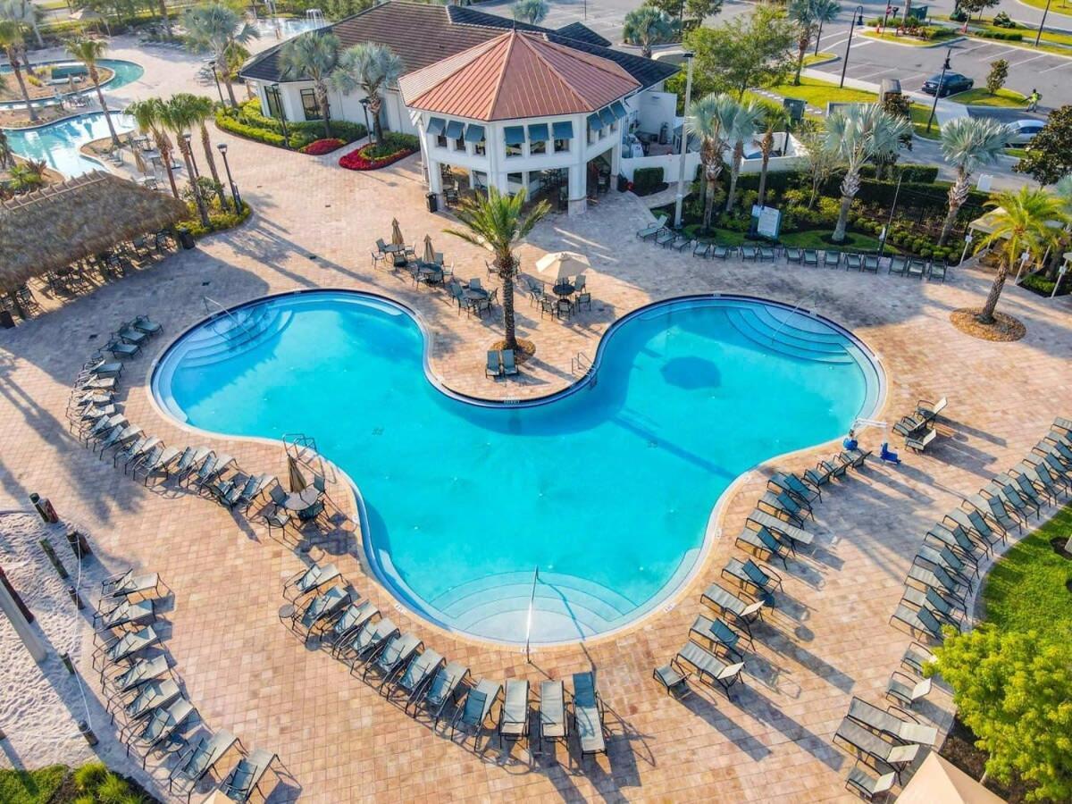 Gorgeous 2Br Lakeview Condo With Waterpark キシミー エクステリア 写真