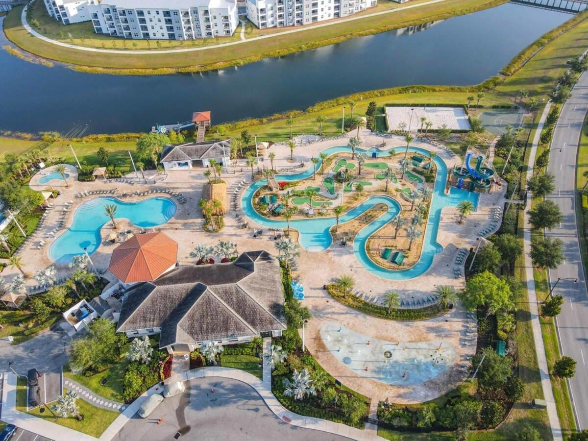 Gorgeous 2Br Lakeview Condo With Waterpark キシミー エクステリア 写真